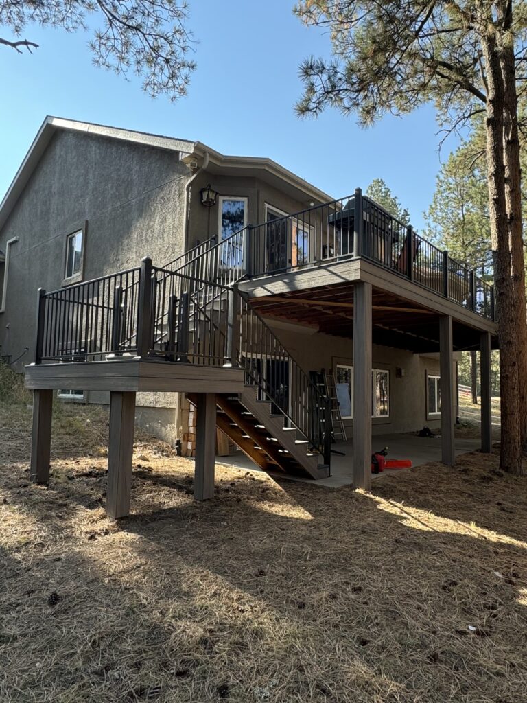 Choosing the Right Deck: Wrap-Around vs. Multi-Tiered vs. Rooftop Decks